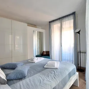 Apartamento La Casa Di Carta In Piazza Stesicoro, Catania